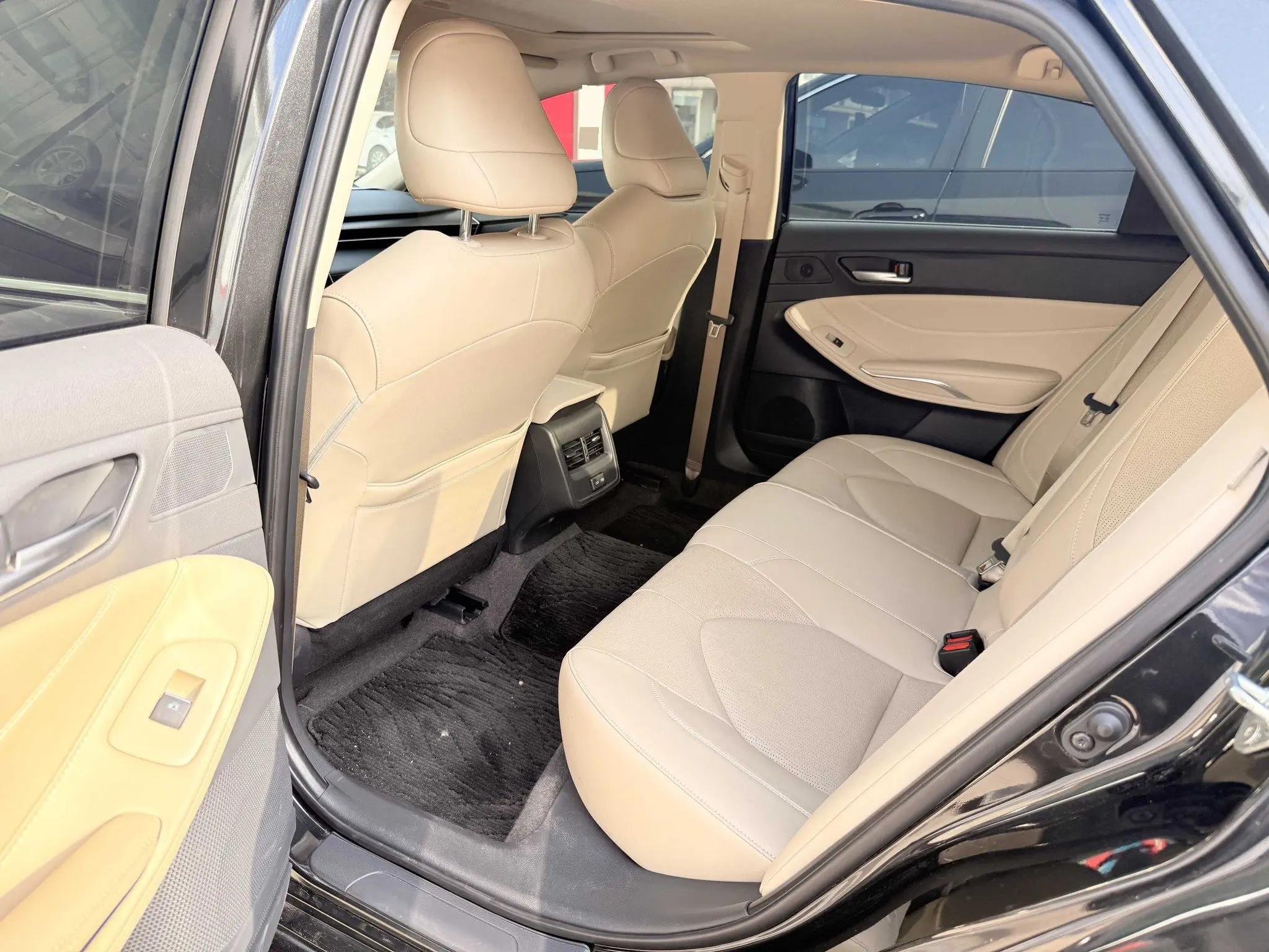 Toyota 2023 Asian Dragon 2.0 CVT Luxury Edition Automatic 3