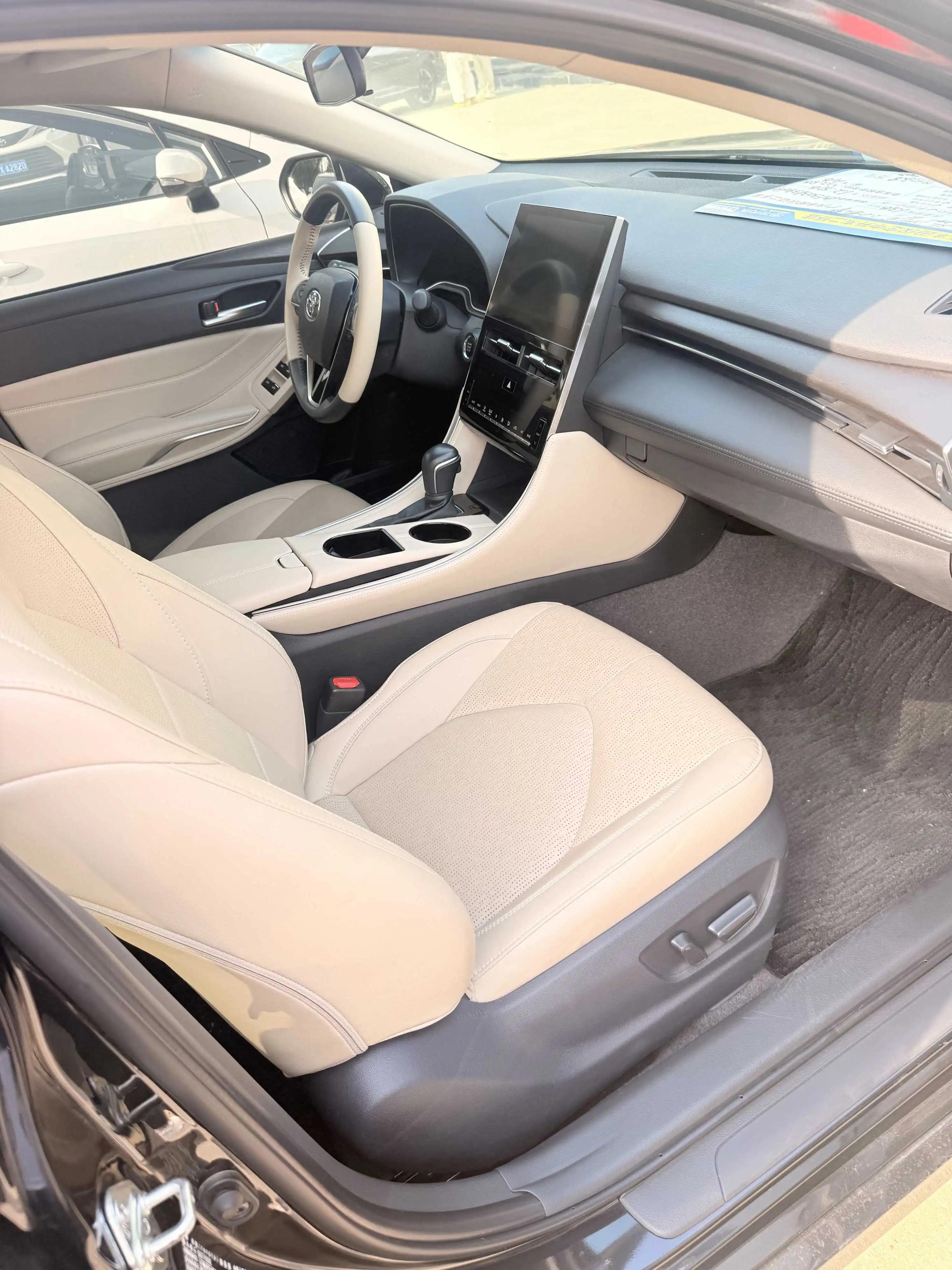Toyota 2023 Asian Dragon 2.0 CVT Luxury Edition Automatic 4