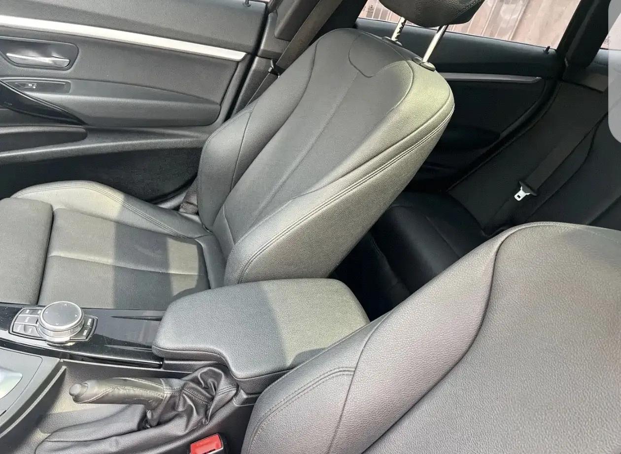 BMW 3 GT 2020 320i M sports suit 4