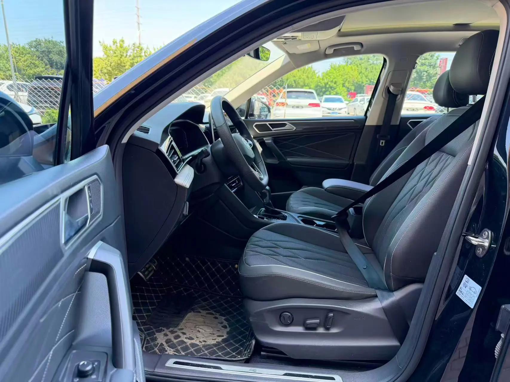 Tiguan L 2022 330TSI Automatic Two-Drive R-Line Enjoy Edition 5