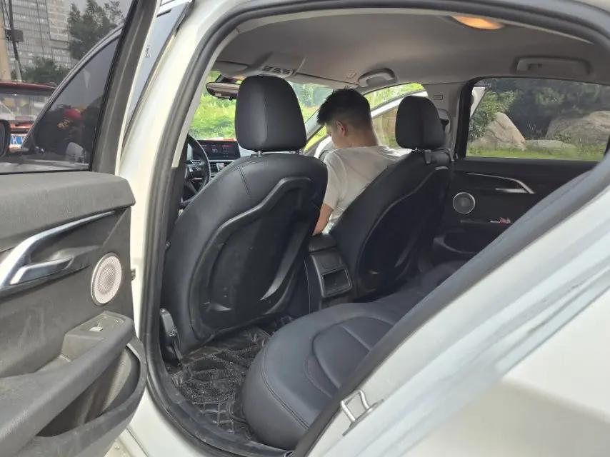 BMW 1 Series 2021 Change 120i M Sports Edition 3