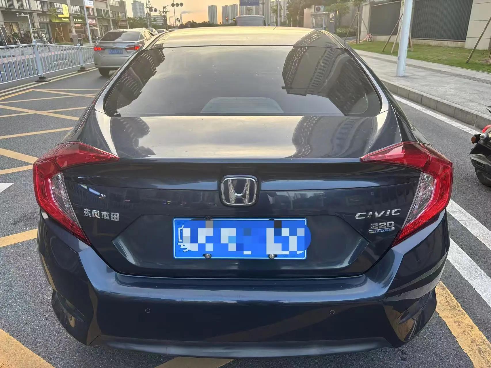 Civic 2019 220TURBO CVT Dynamic Edition National V 4
