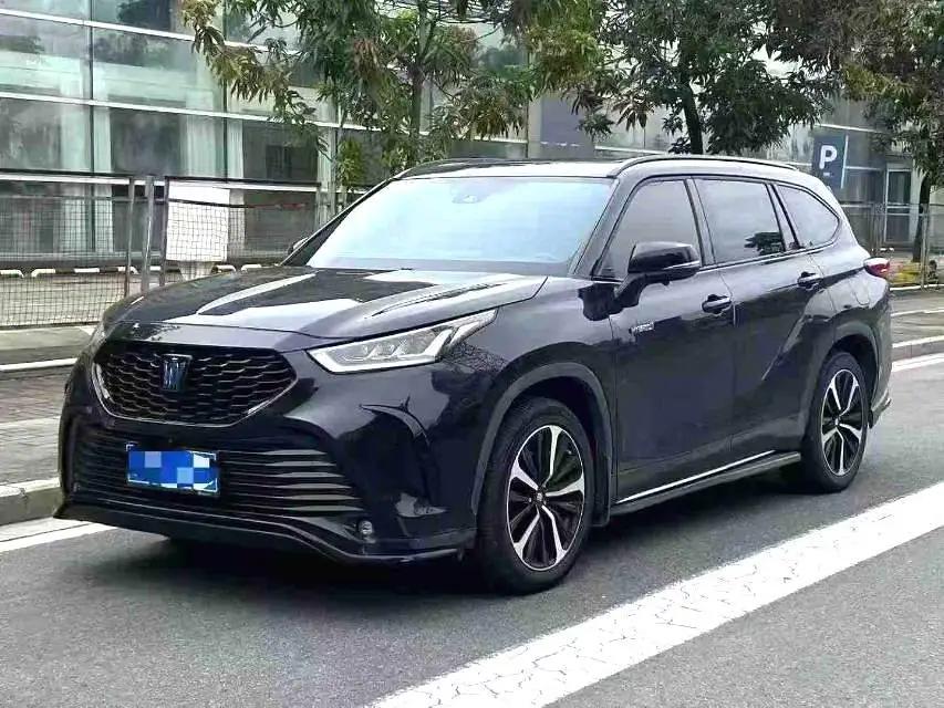 Открыть галерею: Crown Land Release 2021 2.5L HEV Four-wheel Drive Deluxe Edition