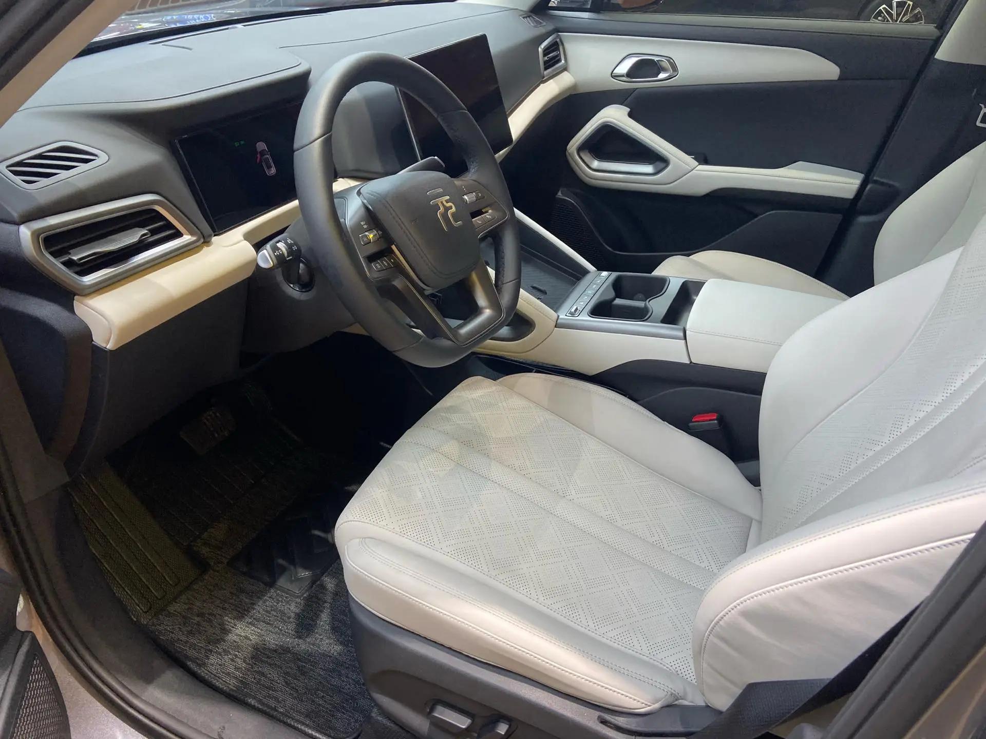 BYD 2025 Yuan UP Smart Driving 401KM Vital Automatic Gear 6