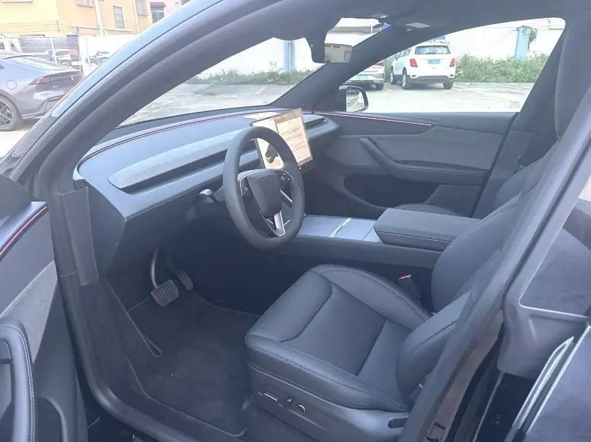 Tesla 2026 Model Y Rear-Wheel Drive Automatic 8