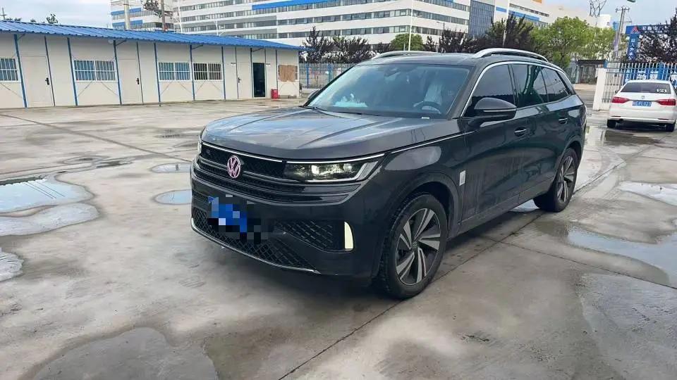 打开图片灯箱:Volkswagen 2024 model tour R-Line 2.0TSI 380TSI four-wheel drive parade version automatic gear