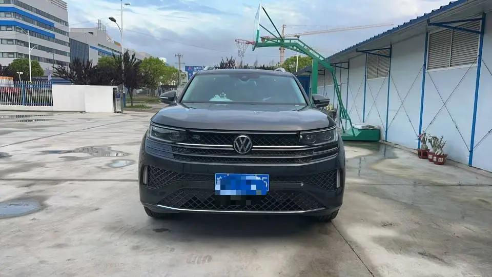 Volkswagen 2024 model tour R-Line 2.0TSI 380TSI four-wheel drive parade version automatic gear 3