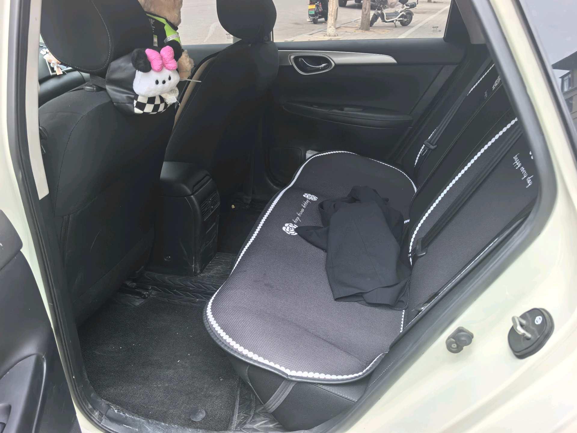 Xuanyi 2022 Classic 1.6XE CVT Comfort Edition 3