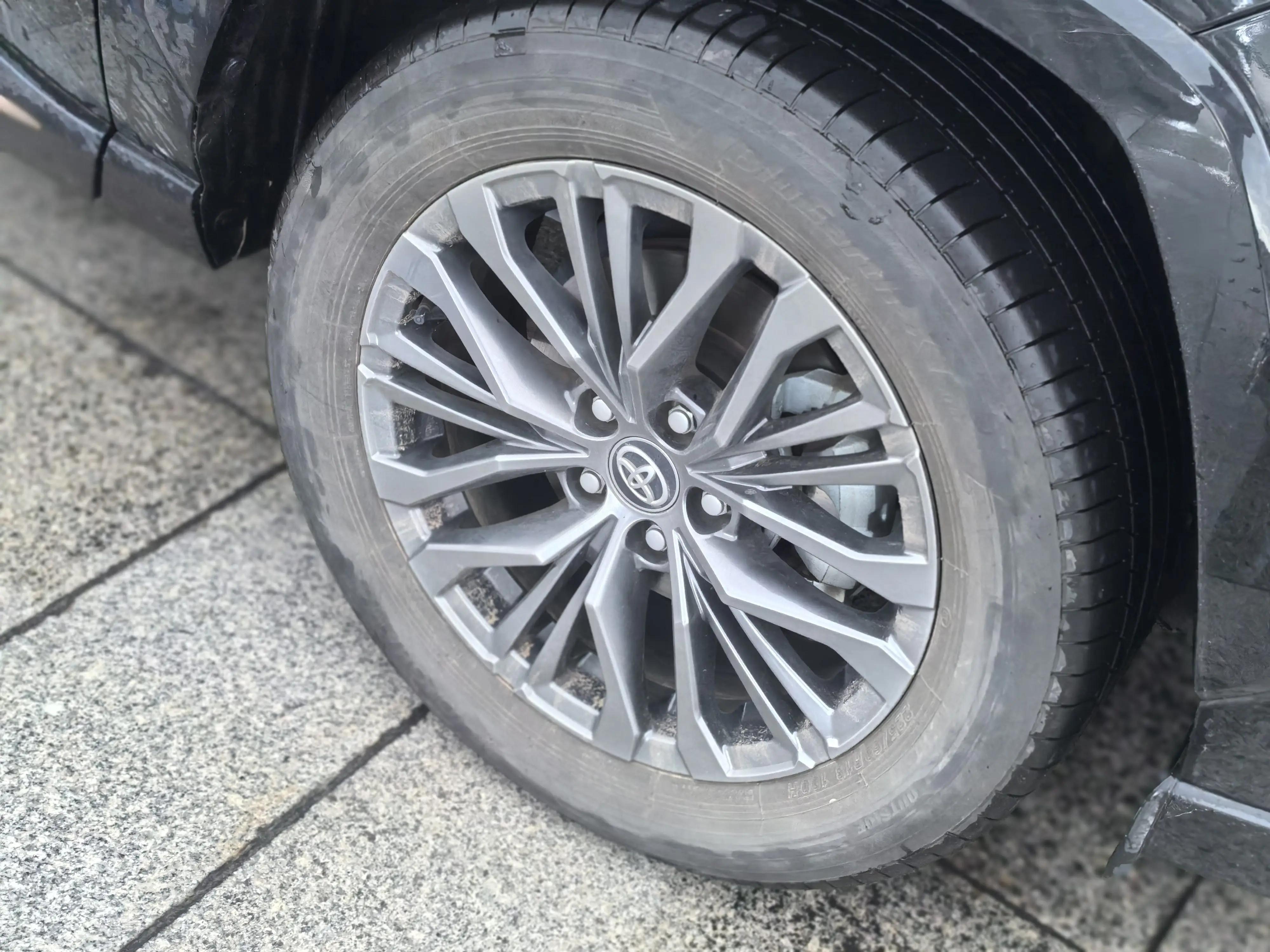 Toyota 2024 Willanda 2.0 Stepless Two-Drive Luxury PLUS Edition Automatic Gear 12