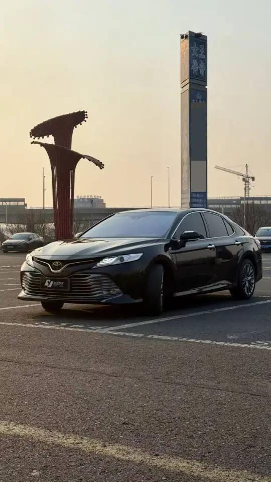 Camry 2019 facelift 2.5G Deluxe Edition