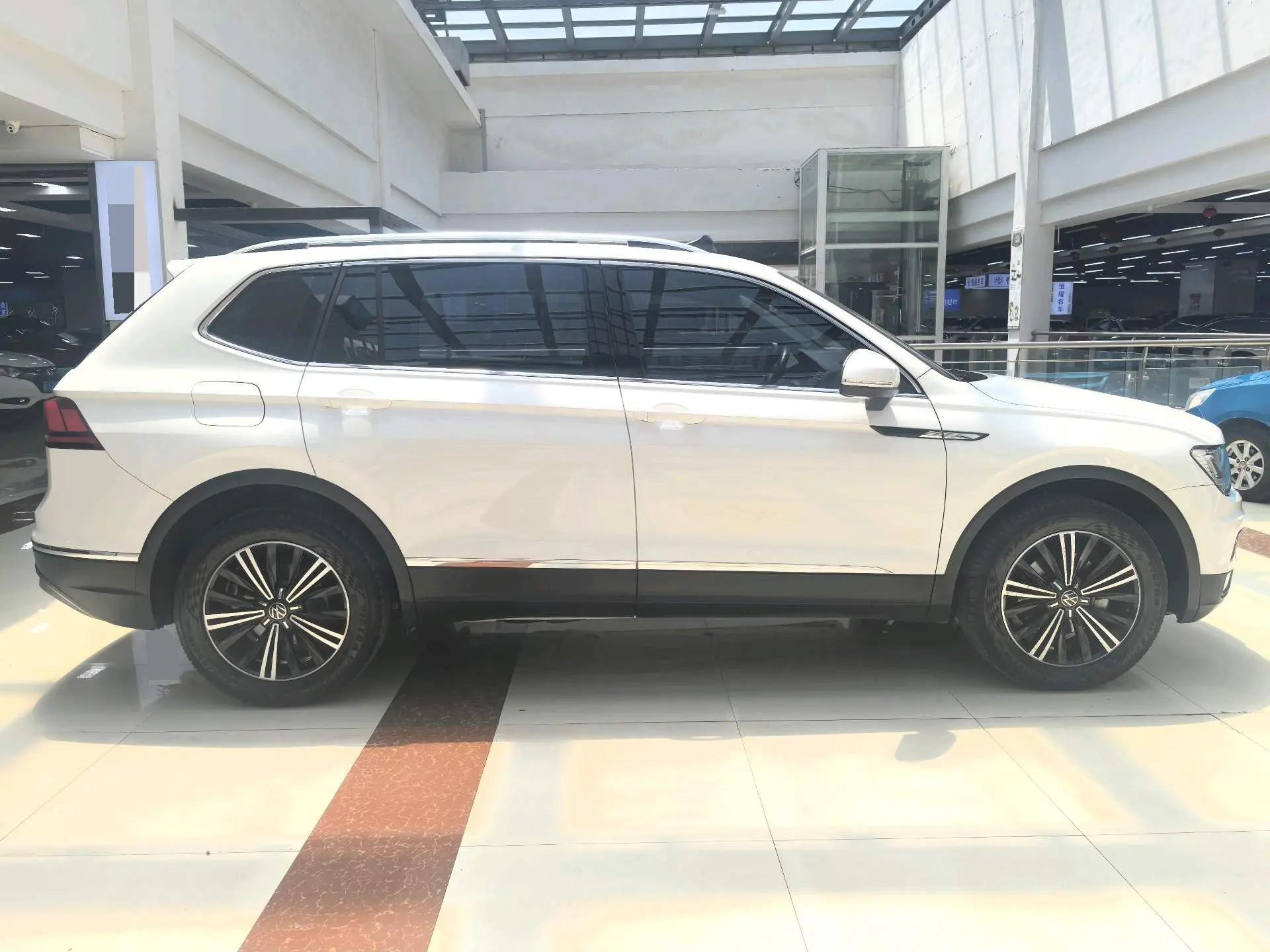 Tiguan L 2021 280TSI Automatic Two-Drive Smart Edition 10
