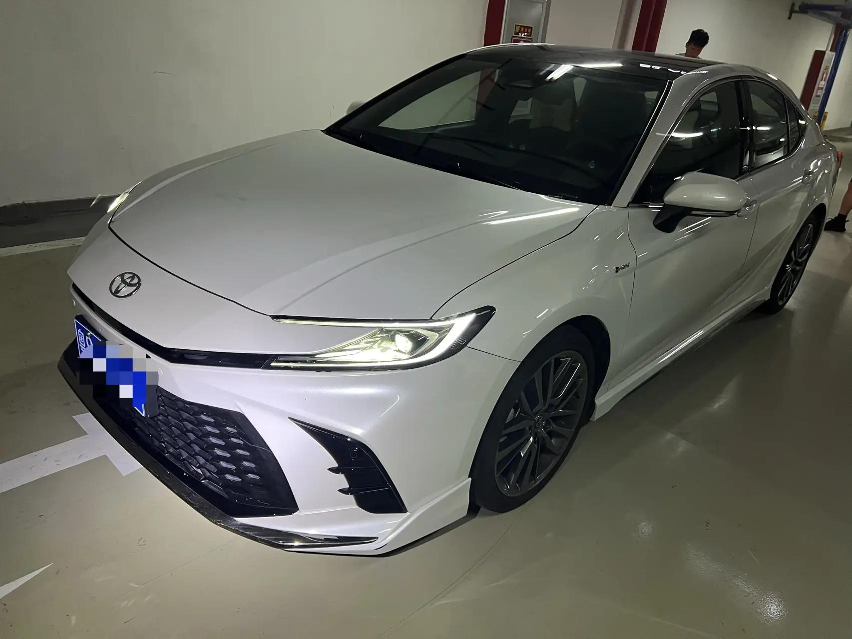 Toyota 2024 Camry Dual Engine 2.0HS Stepless Sports Edition Automatic Gear