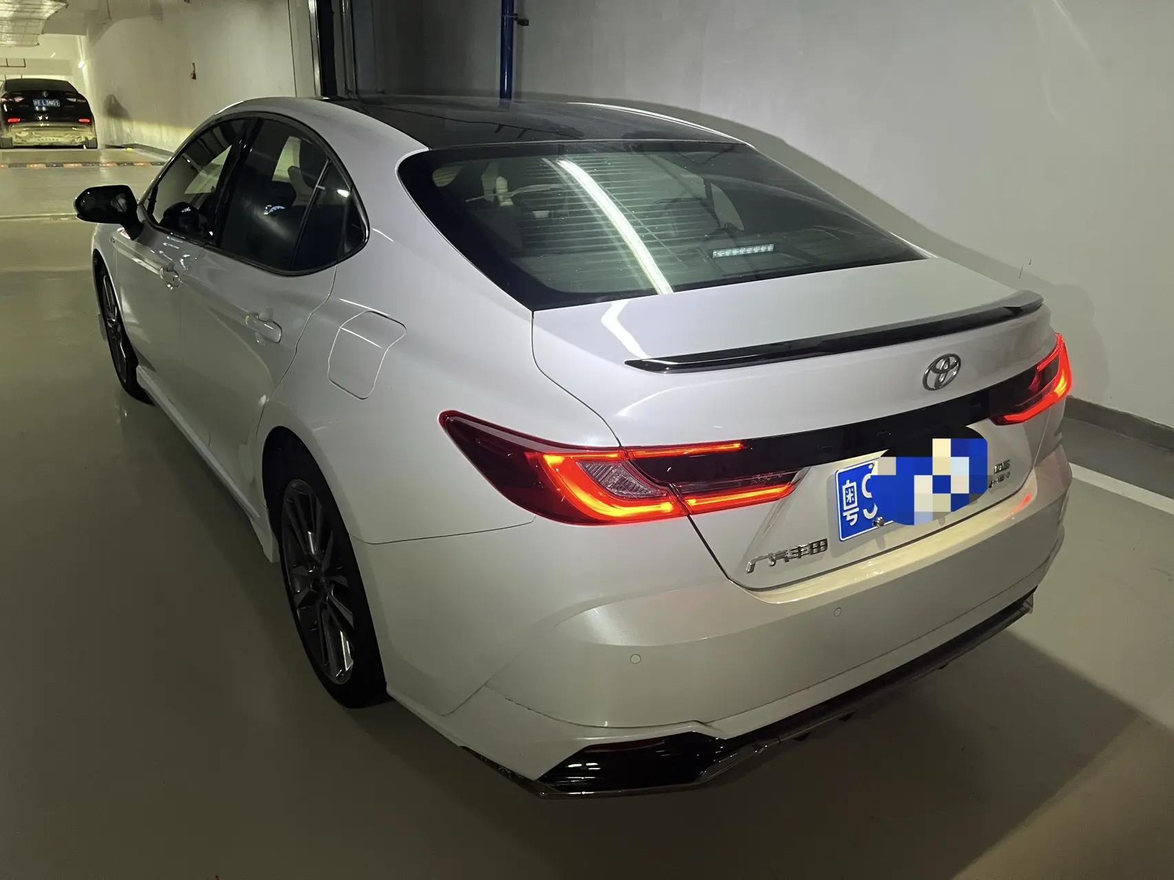 Toyota 2024 Camry Dual Engine 2.0HS Stepless Sports Edition Automatic Gear 3