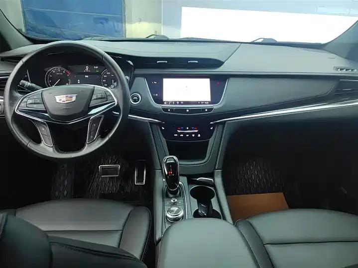 Cadillac XT5 2021 28T Luxury Model 12