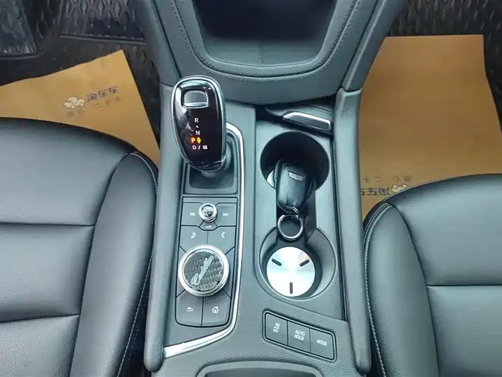 Cadillac XT5 2021 28T Luxury Model 16