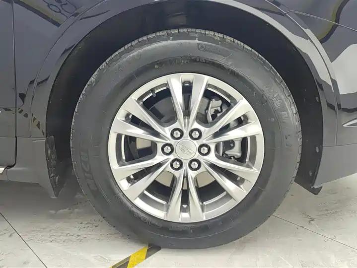 Cadillac XT5 2021 28T Luxury Model 6