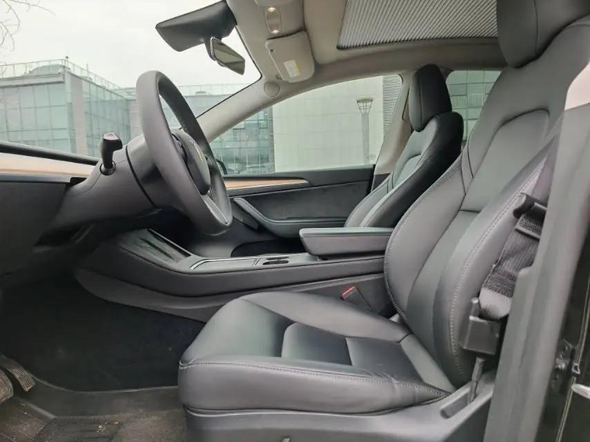 2022 Model Y Refreshed Rear-Wheel-Drive Version 2