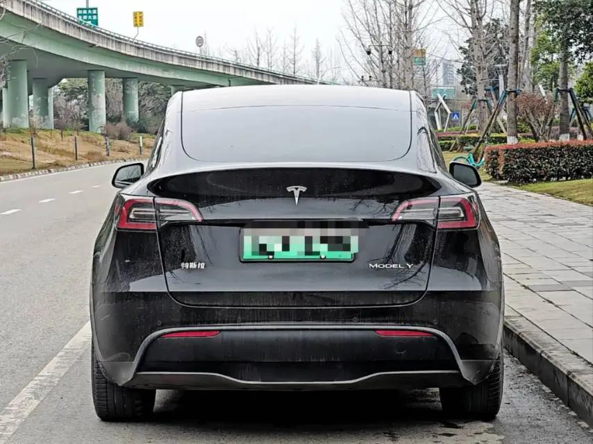 2022 Model Y Refreshed Rear-Wheel-Drive Version 8