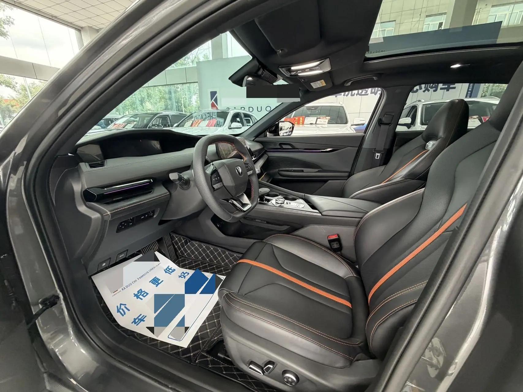 ChangAn 2024 UNI-V 1.5T Prestige Automatic 4