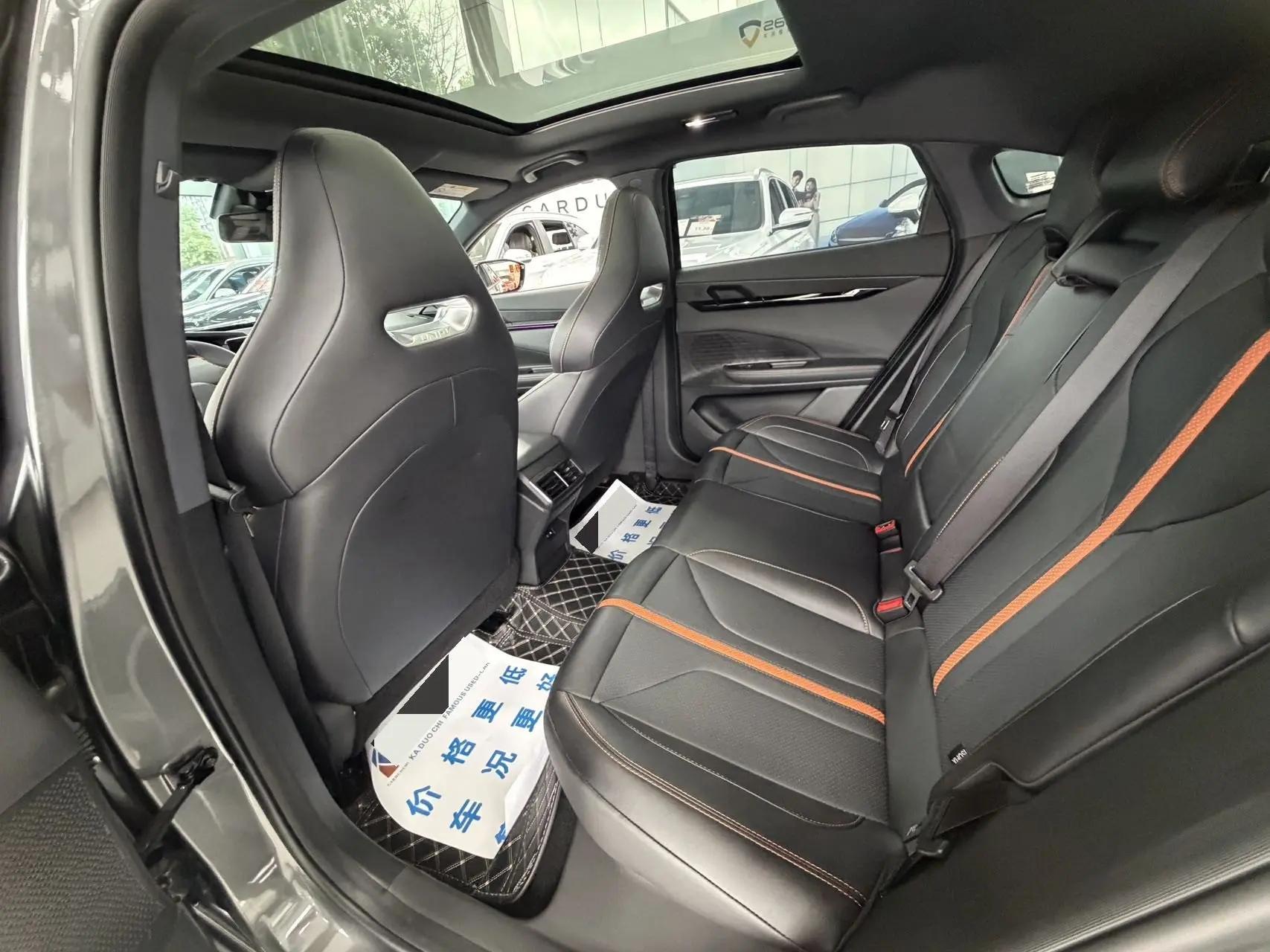 ChangAn 2024 UNI-V 1.5T Prestige Automatic 5