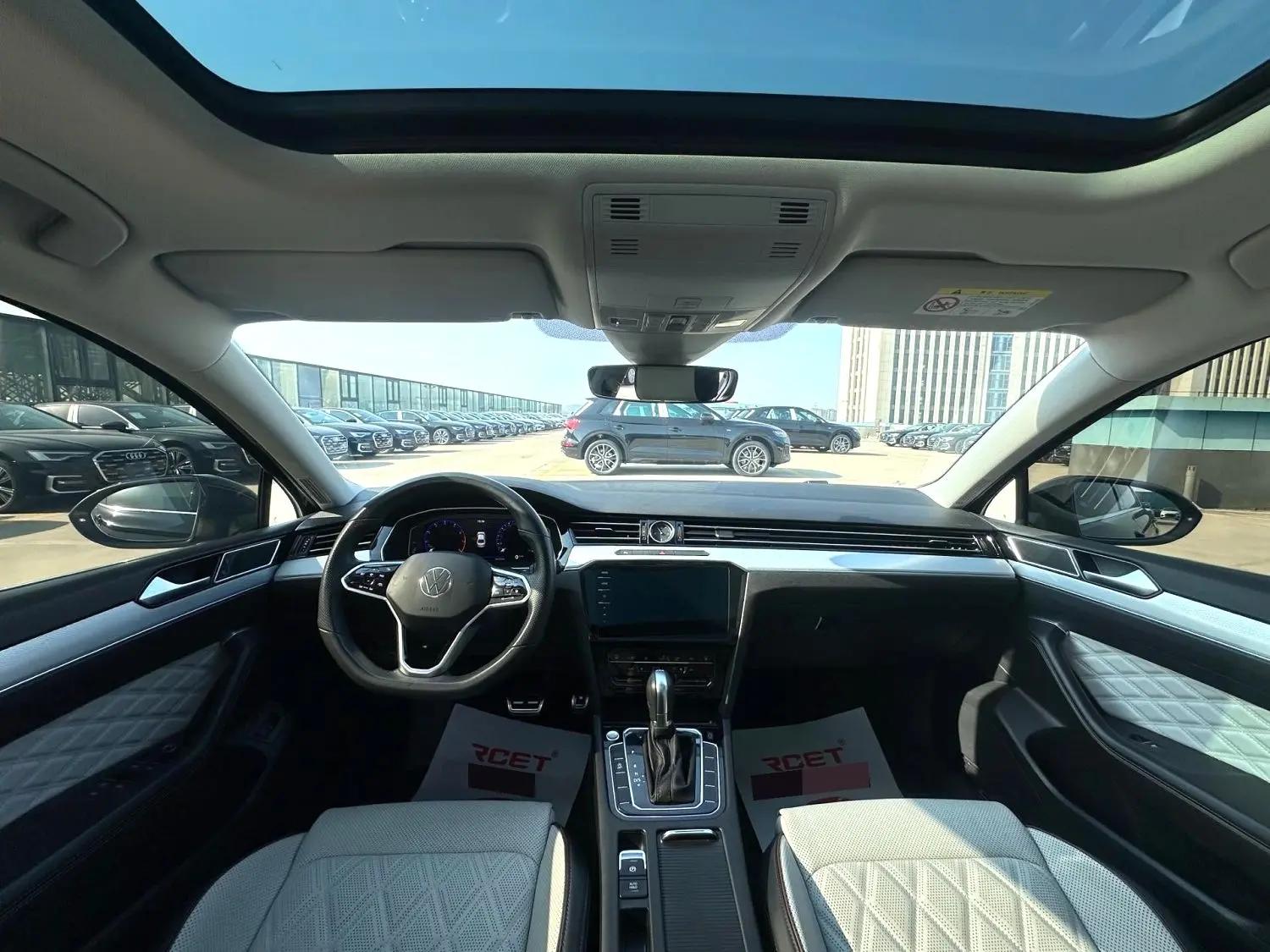 Magotan 2022 330TSI DSG Basic 2