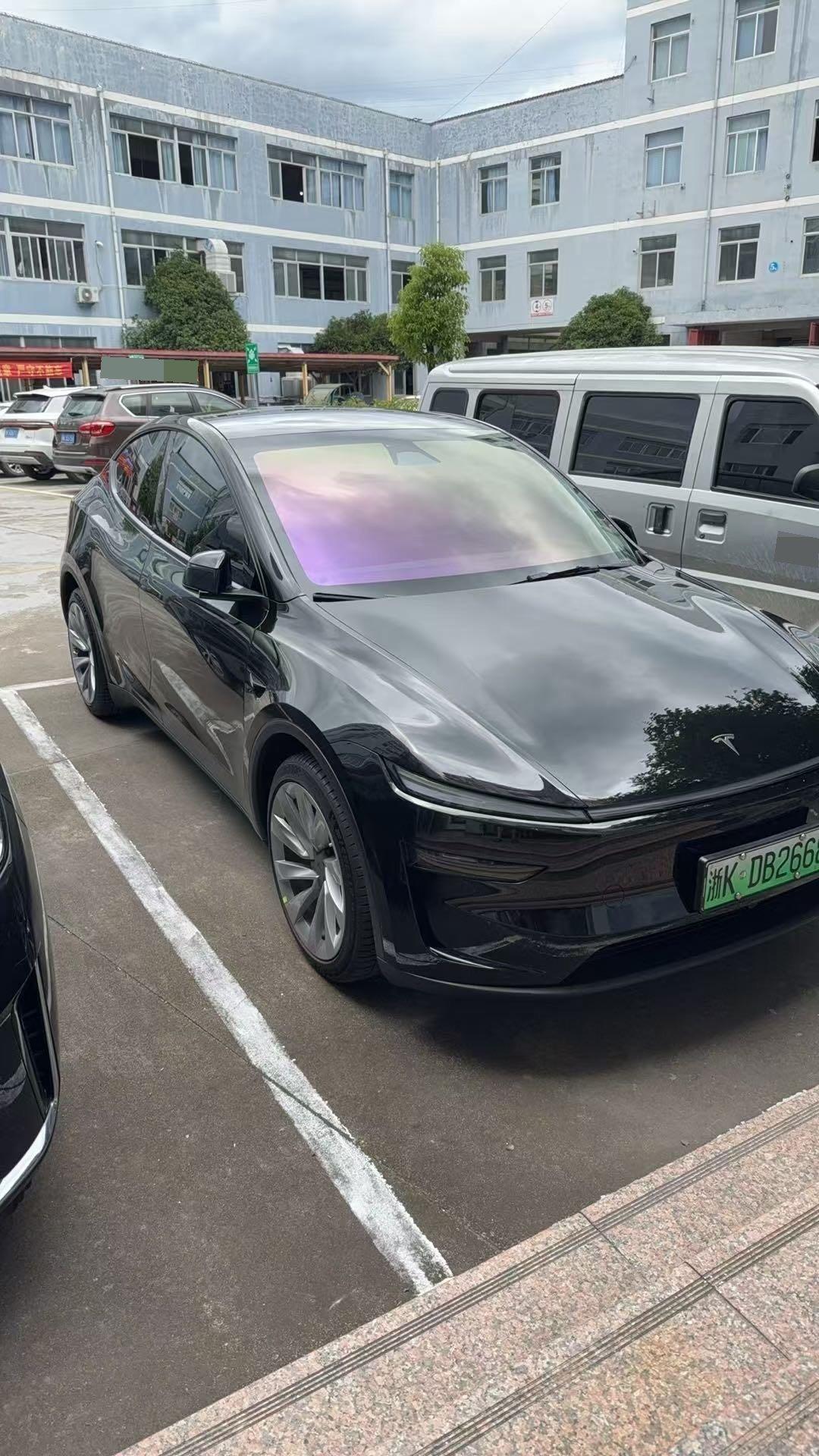 Tesla 2025 Model Y long endurance all-wheel drive version (modified) automatic gear 2