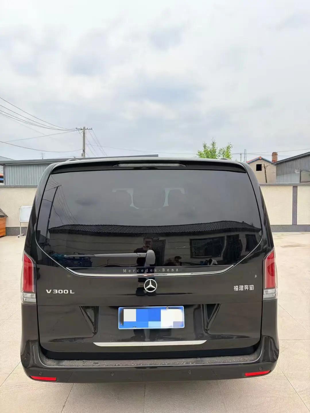 Mercedes Benz V 2024V 300 L 48V 2.0T Deluxe Automatic Gear 3
