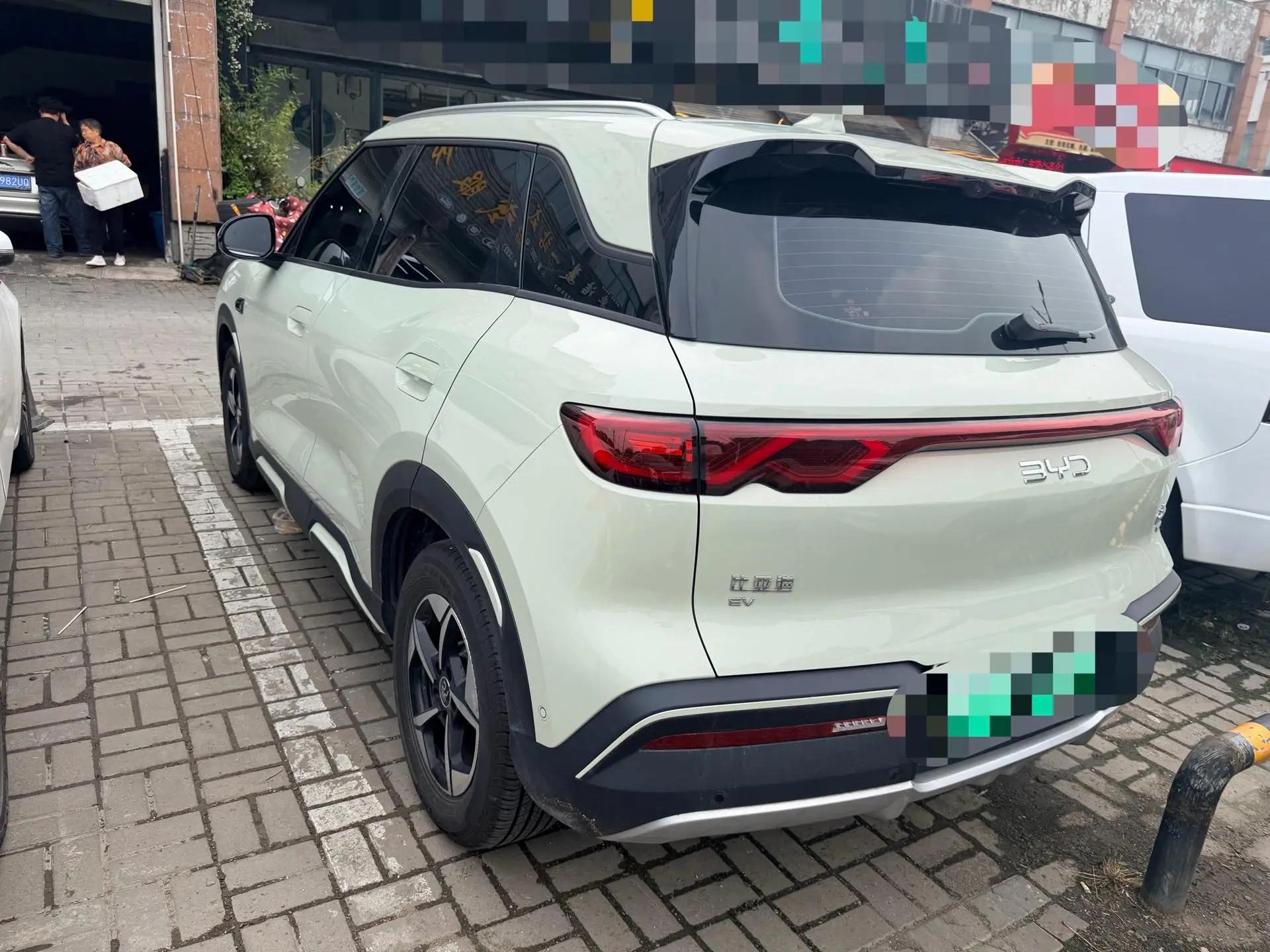 BYD 2025 Yuan UP Intelligent Driving Version 401KM Exceeding Type Automatic Transmission 4