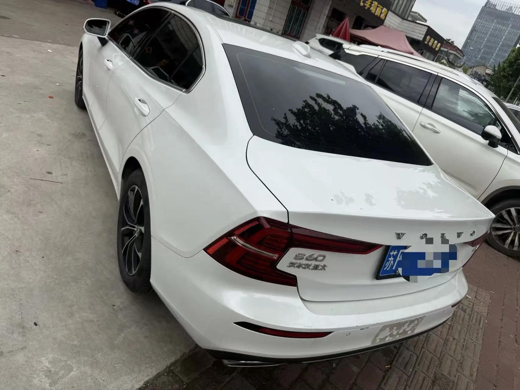 Volvo S60 2022 B4 Zhiyuan Deluxe Edition 2