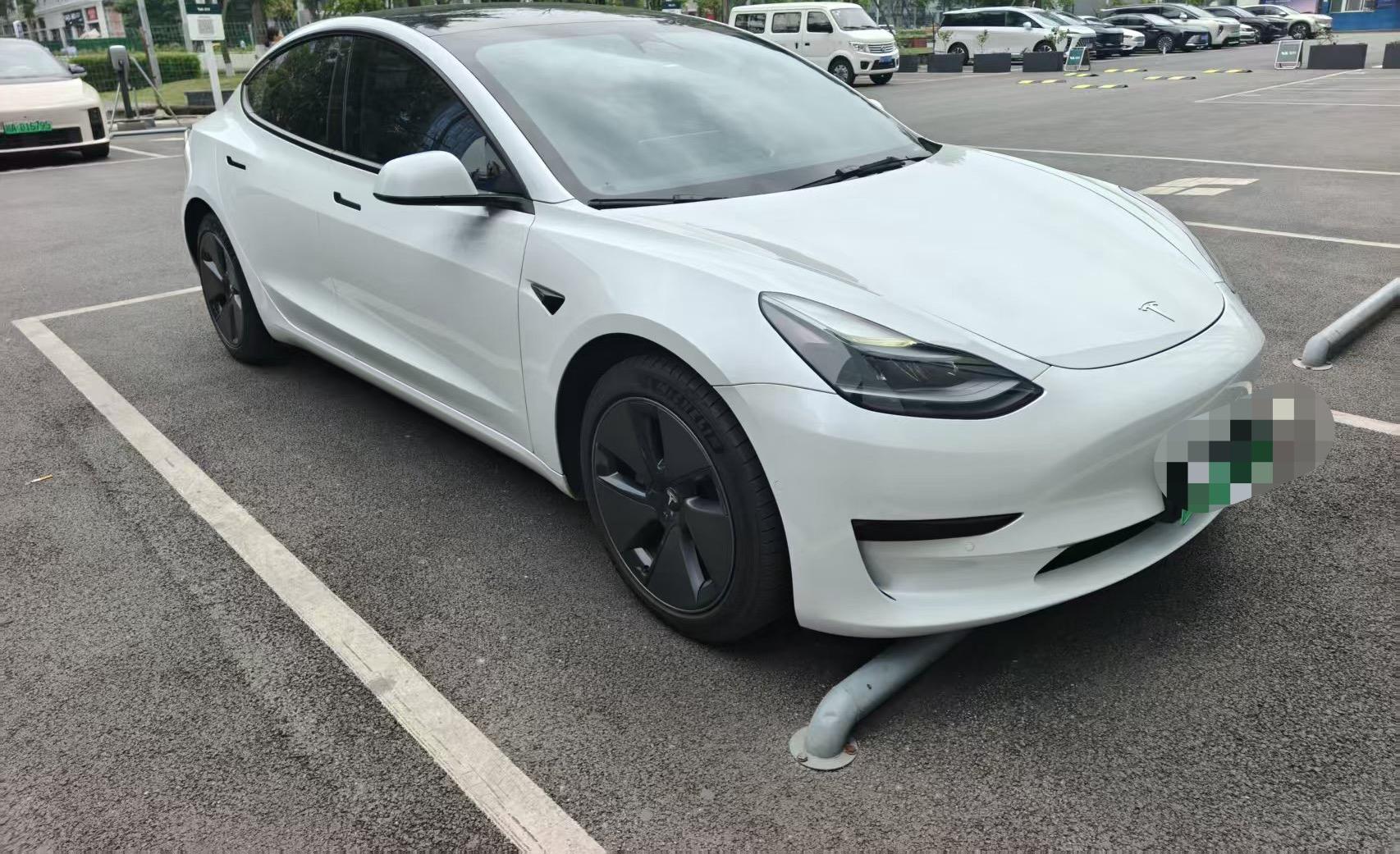 Model 3 2022 rear-wheel drive version 3