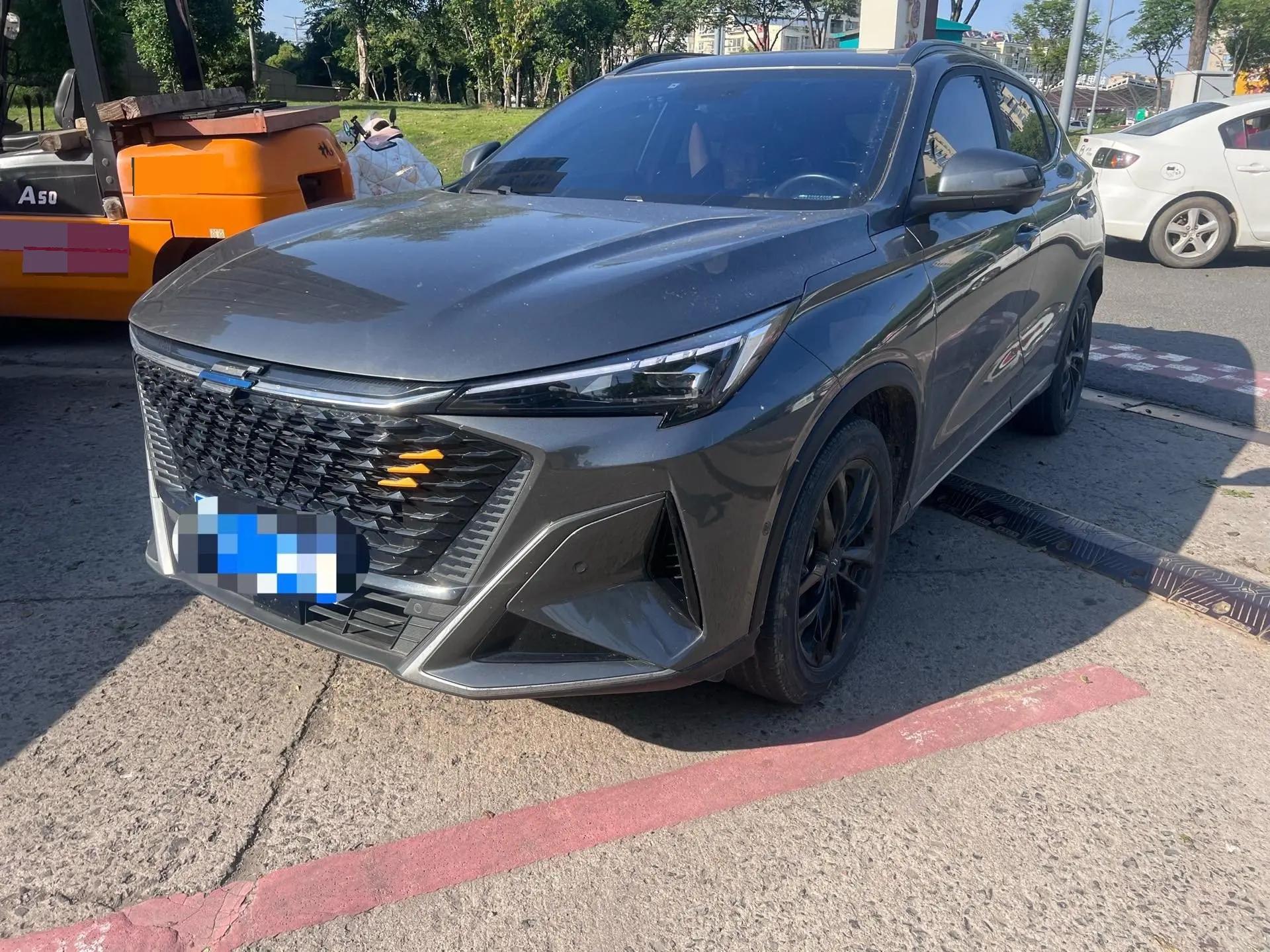 ChangAn Oshan X5 PLUS 2022 1.5T DCT Basic Model