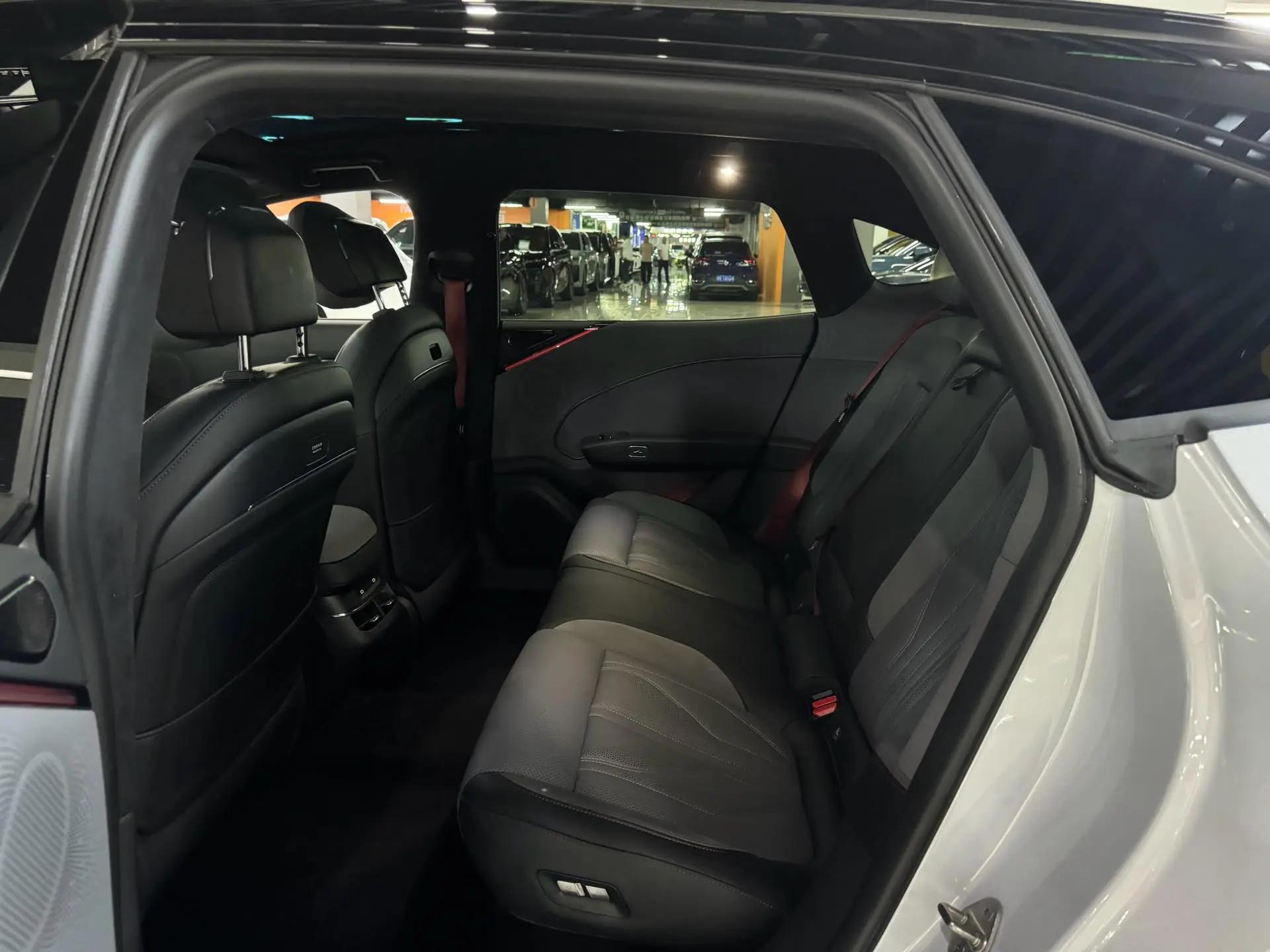 Zeekr 2025 Zeekr 007GT four-wheel drive intelligent driving version 75kWh automatic gear 5