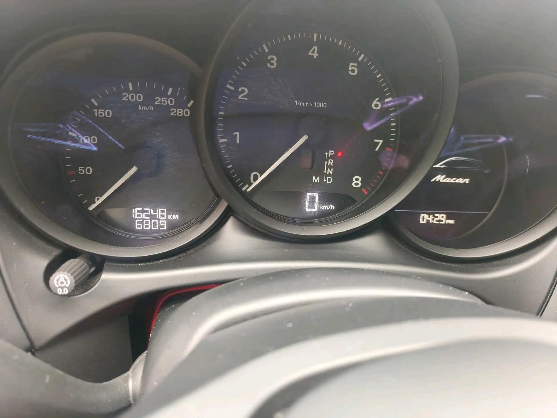 Porsche Macan (Imported) 2024 Macan 2.0T Automatic 7