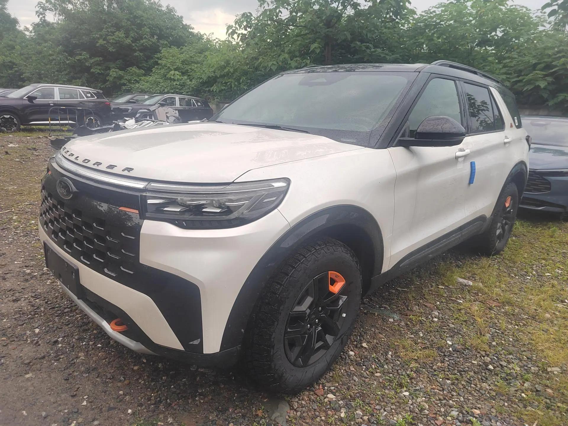 Ford 2025 Explorer 2.3T EcoBoost Kunlun Crossing Edition 5-seat Automatic Gear
