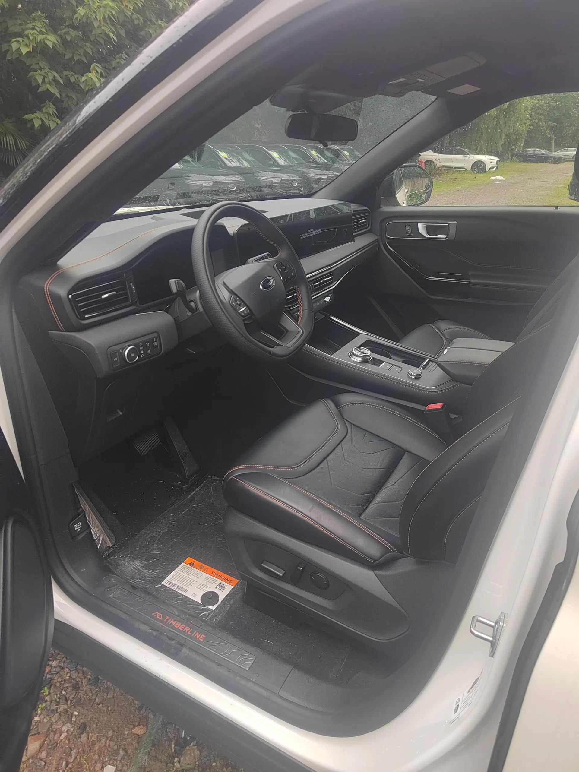 Ford 2025 Explorer 2.3T EcoBoost Kunlun Crossing Edition 5-seat Automatic Gear 2