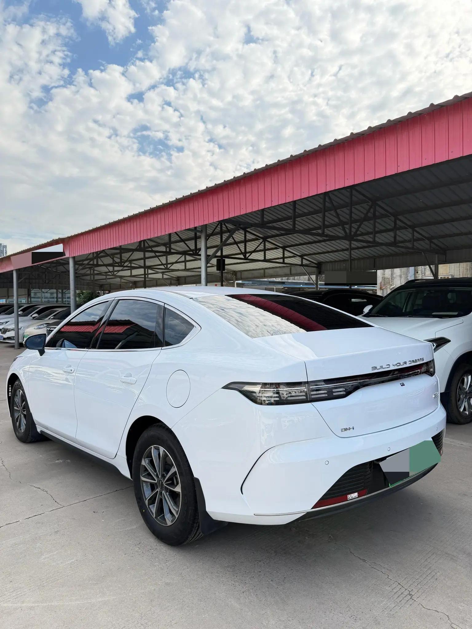 BYD 2024 Destroyer 05 DM-i 1.5 CVT Glory Edition 55KM Luxury Automatic 4