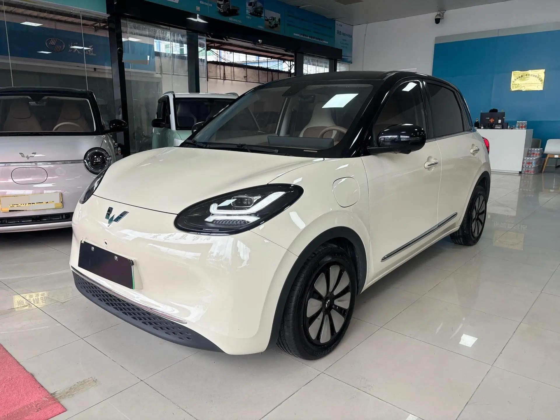 WuLing 2025 Plantronics 410km LingBox Exclusive Automatic Transmission