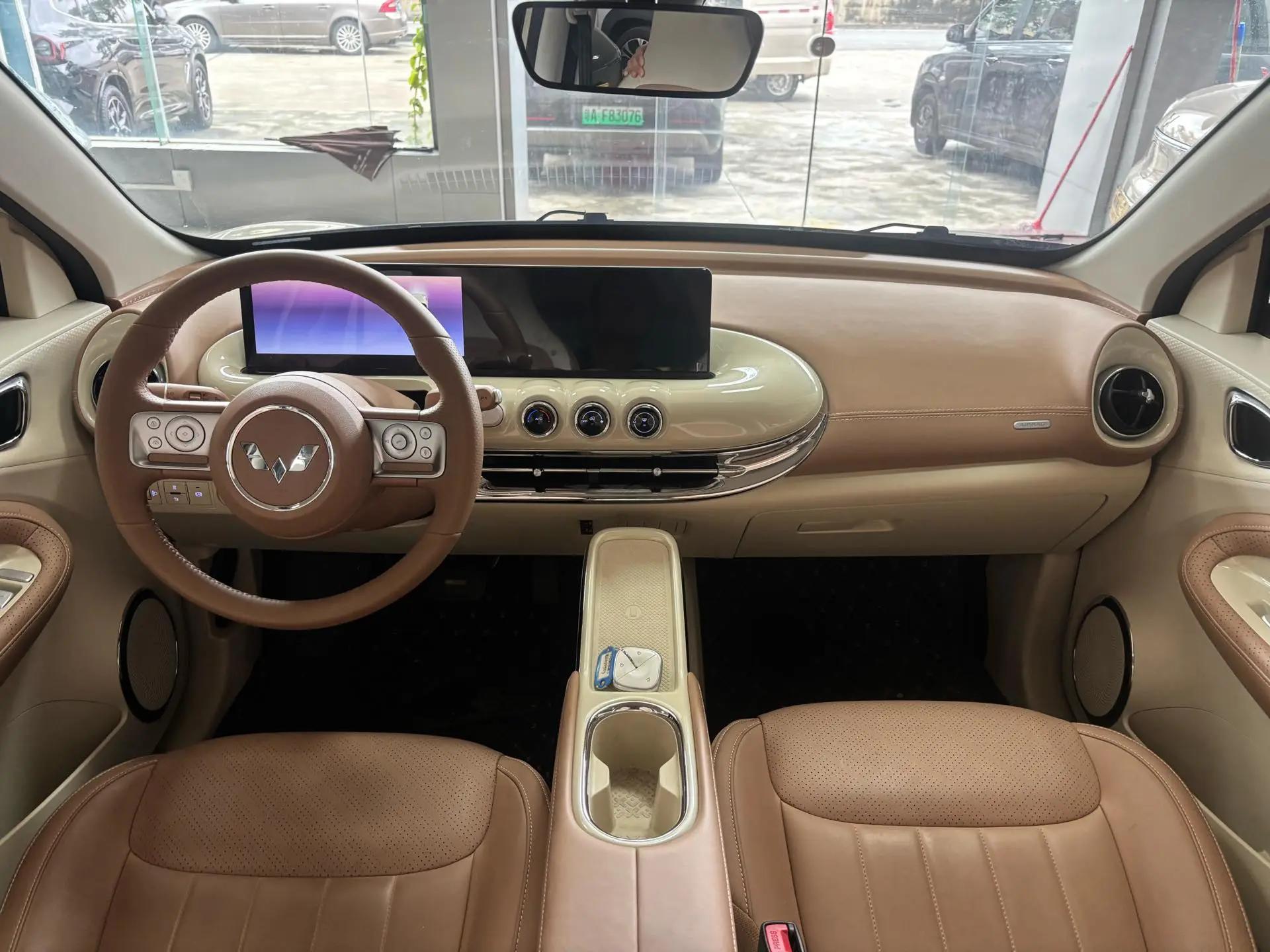 WuLing 2025 Plantronics 410km LingBox Exclusive Automatic Transmission 13