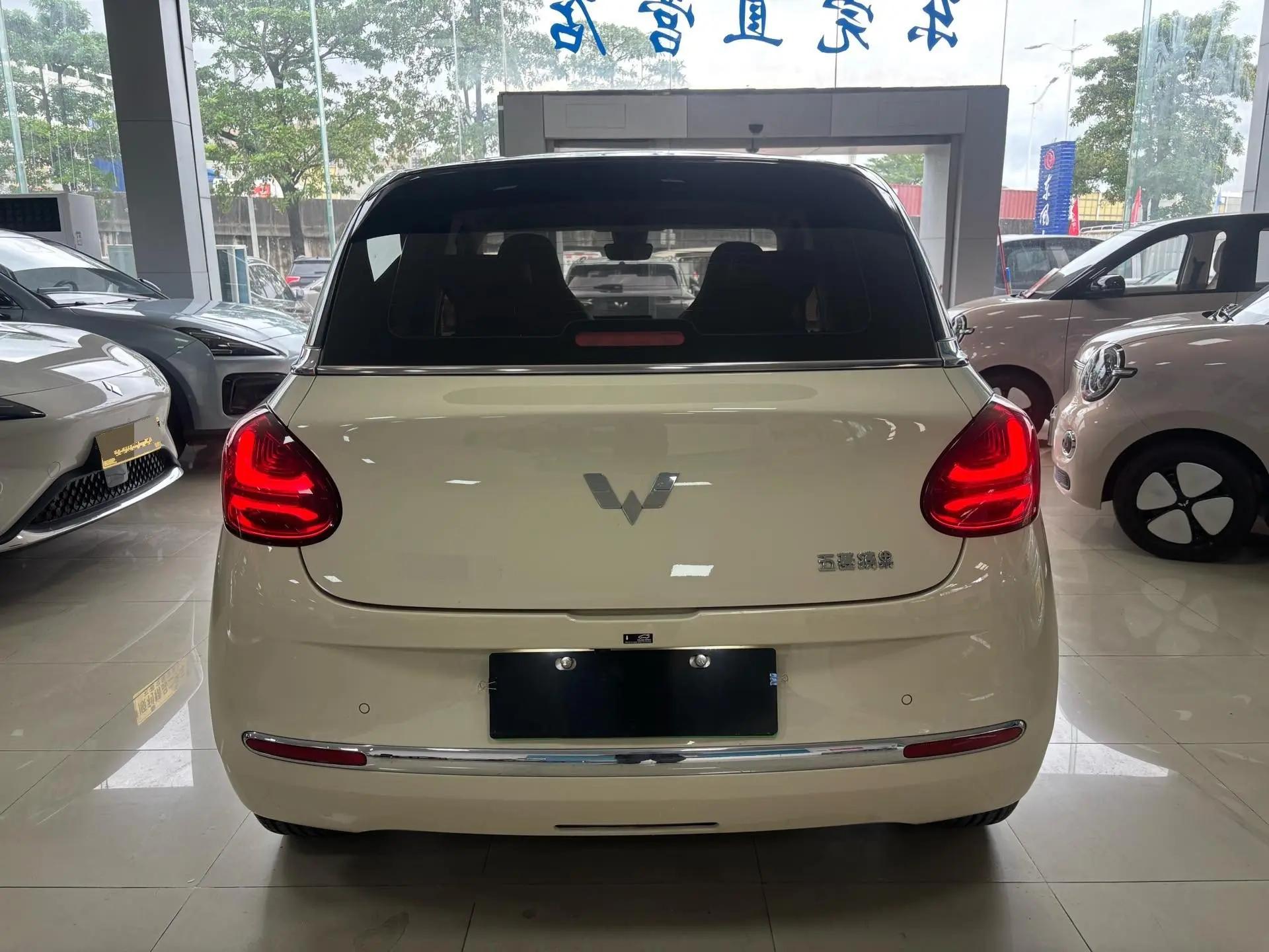 WuLing 2025 Plantronics 410km LingBox Exclusive Automatic Transmission 5