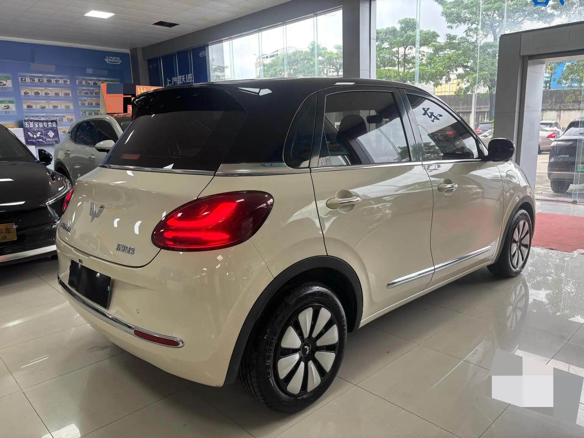 WuLing 2025 Plantronics 410km LingBox Exclusive Automatic Transmission 6