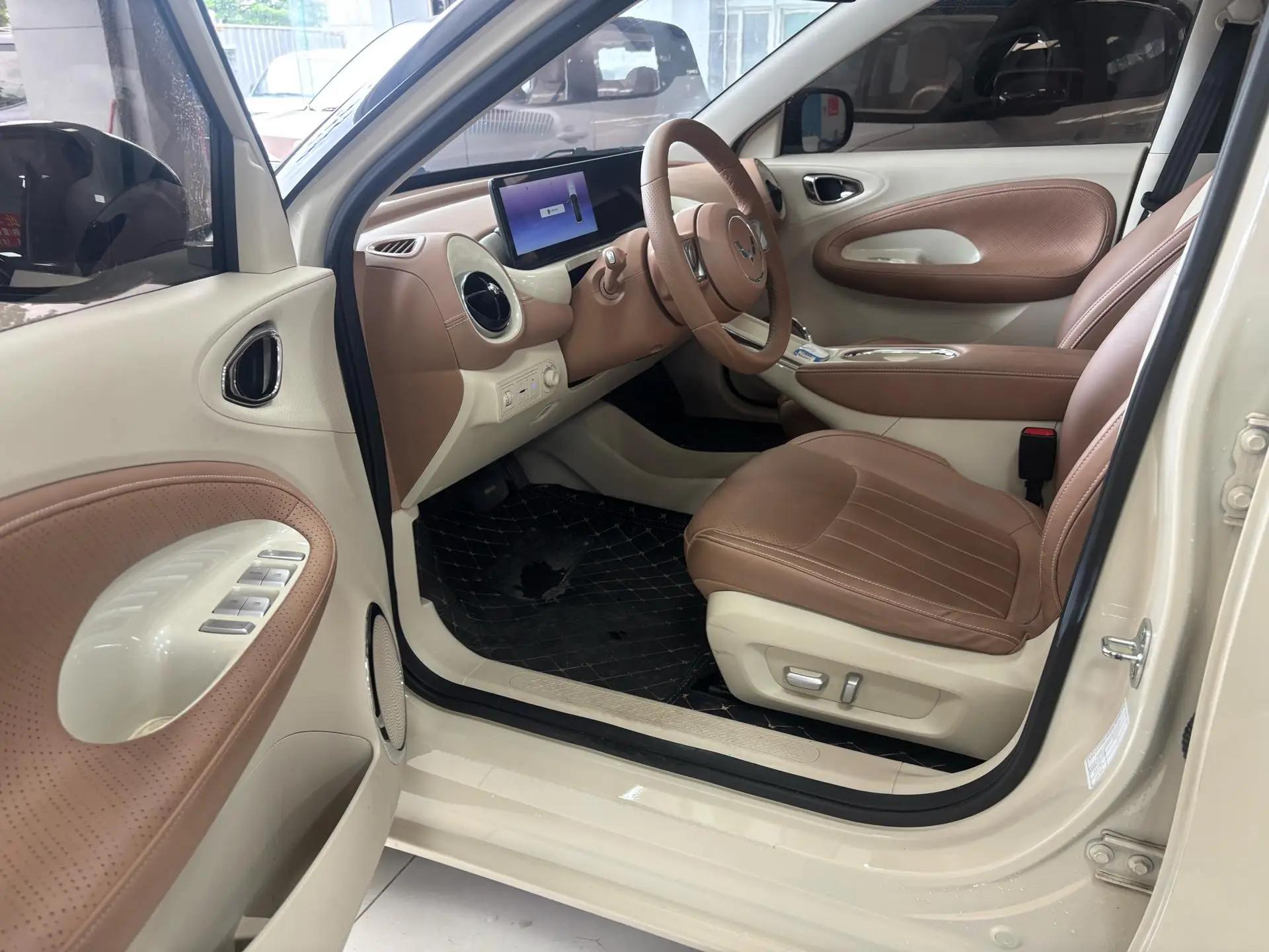 WuLing 2025 Plantronics 410km LingBox Exclusive Automatic Transmission 15