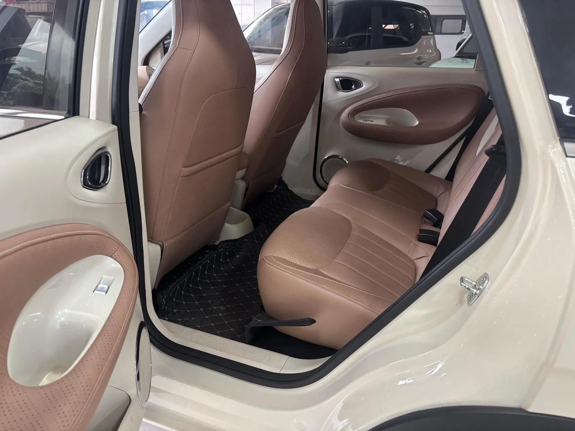WuLing 2025 Plantronics 410km LingBox Exclusive Automatic Transmission 14