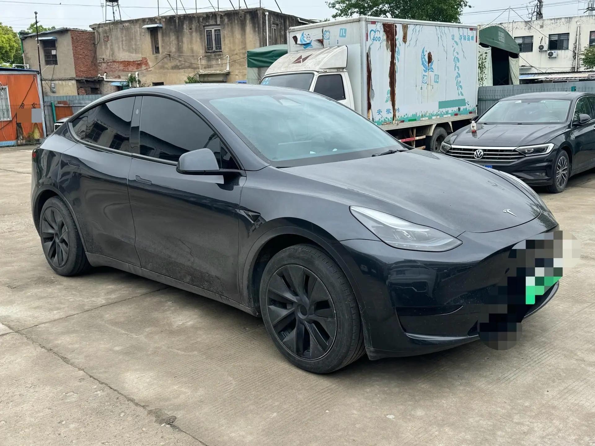 2024 Model Y Rear-Wheel Drive Edition 3
