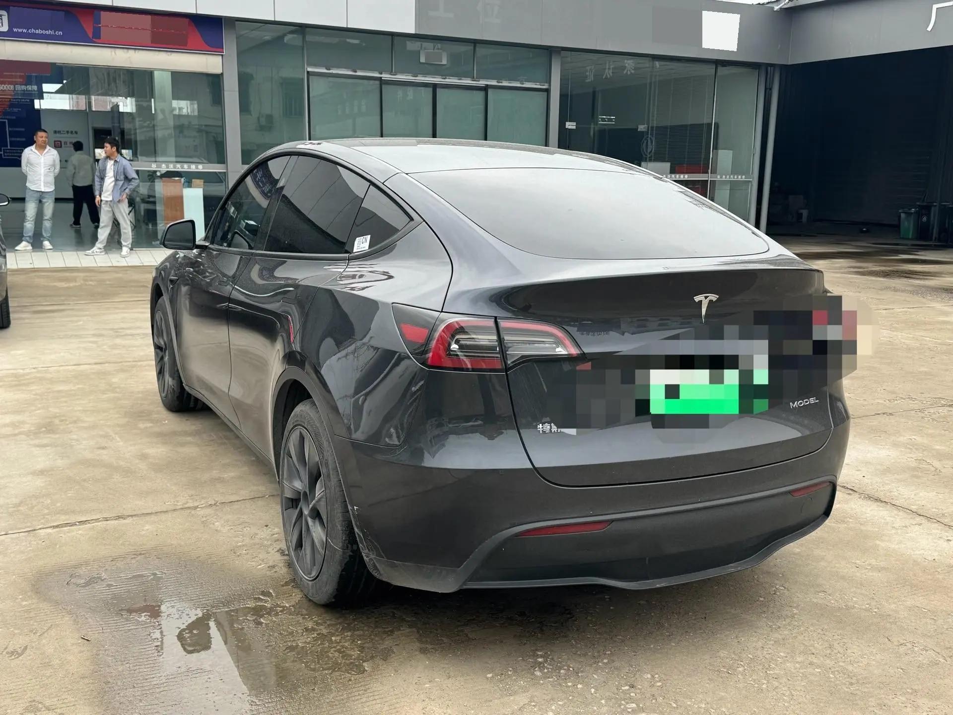 2024 Model Y Rear-Wheel Drive Edition 4