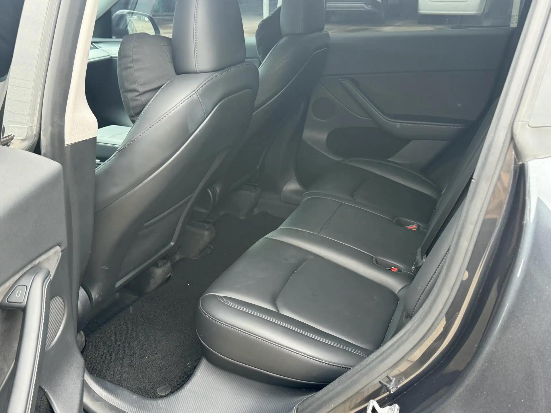 2024 Model Y Rear-Wheel Drive Edition 5