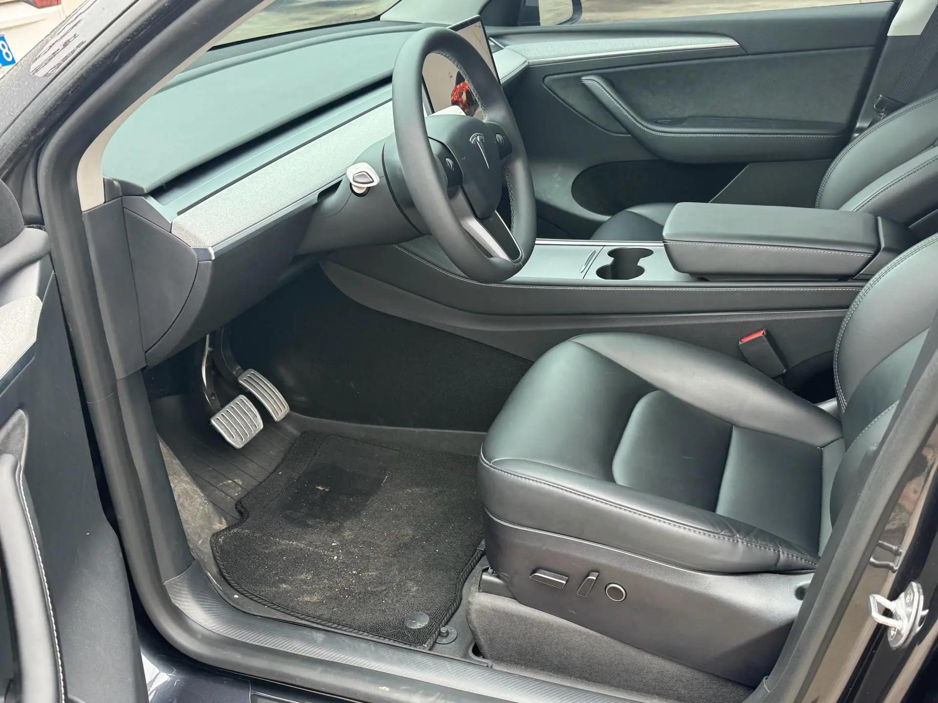 2024 Model Y Rear-Wheel Drive Edition 6