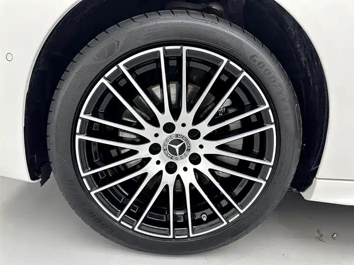 Mercedes Benz Class C 2024 C 260 L Sports Edition 31