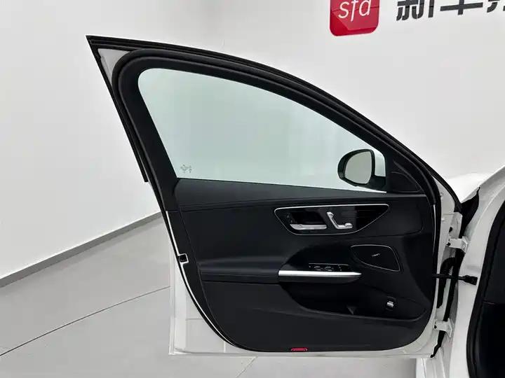 Mercedes Benz Class C 2024 C 260 L Sports Edition 8