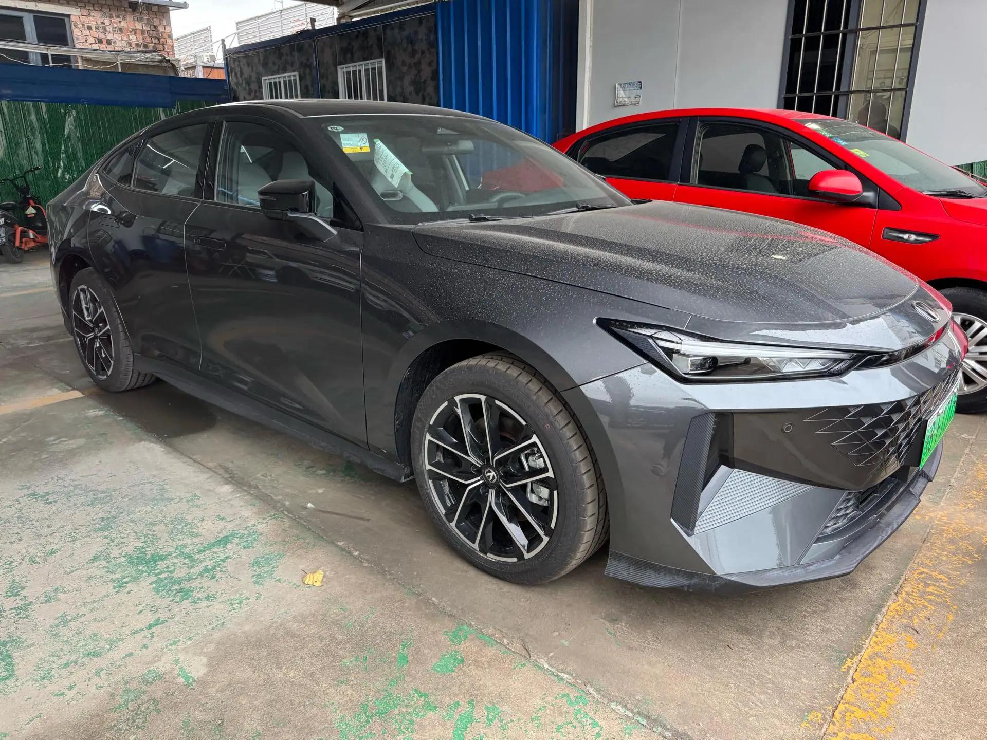 ChangAn 2024 UNI-V Smart Electric iDD 1.5 CVT Changan Blue Whale 136km Smart Fun Version Automatic 2