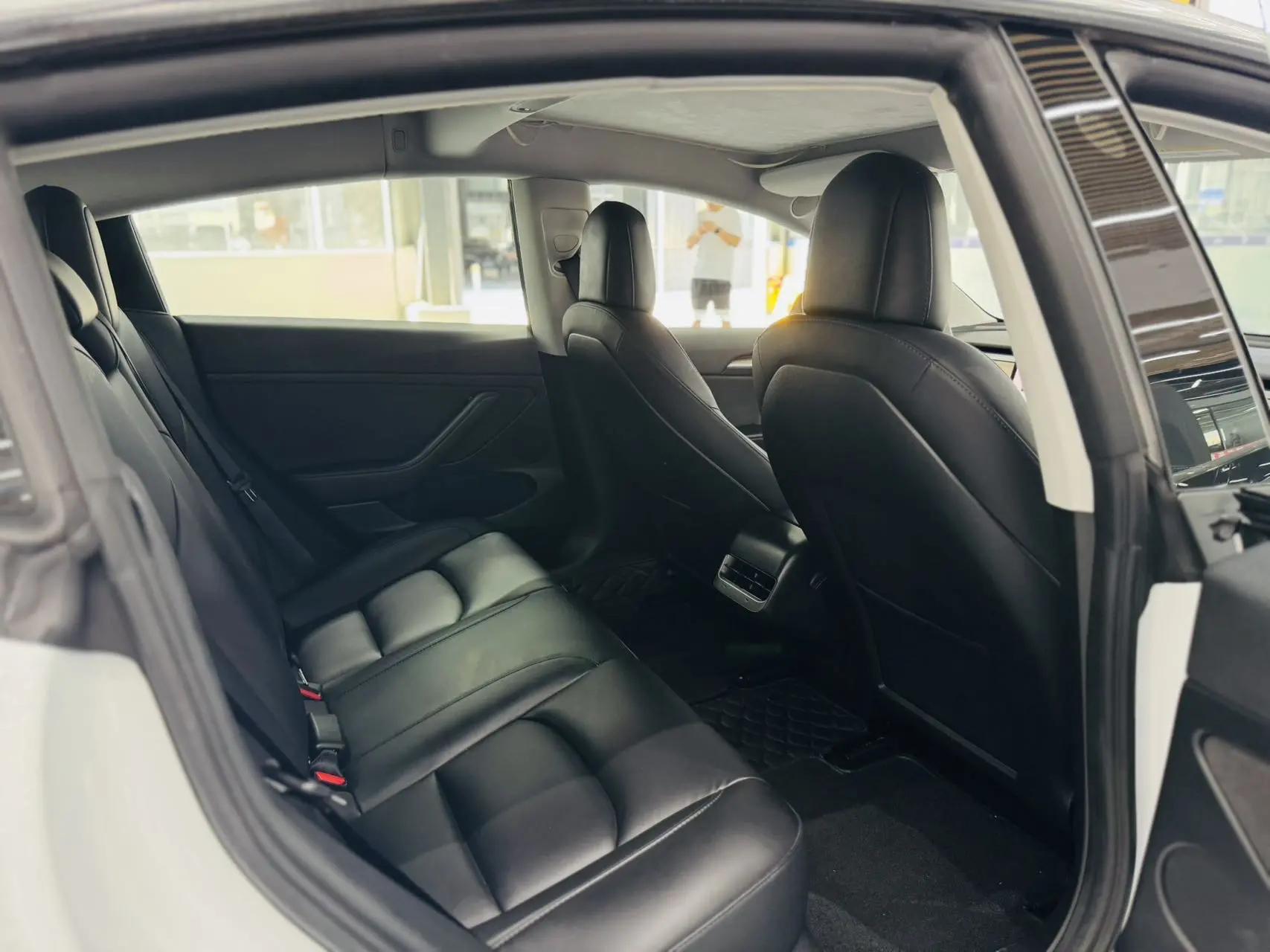 Model 3 2021 Standard Range Rear-Wheel Drive Upgrade 7
